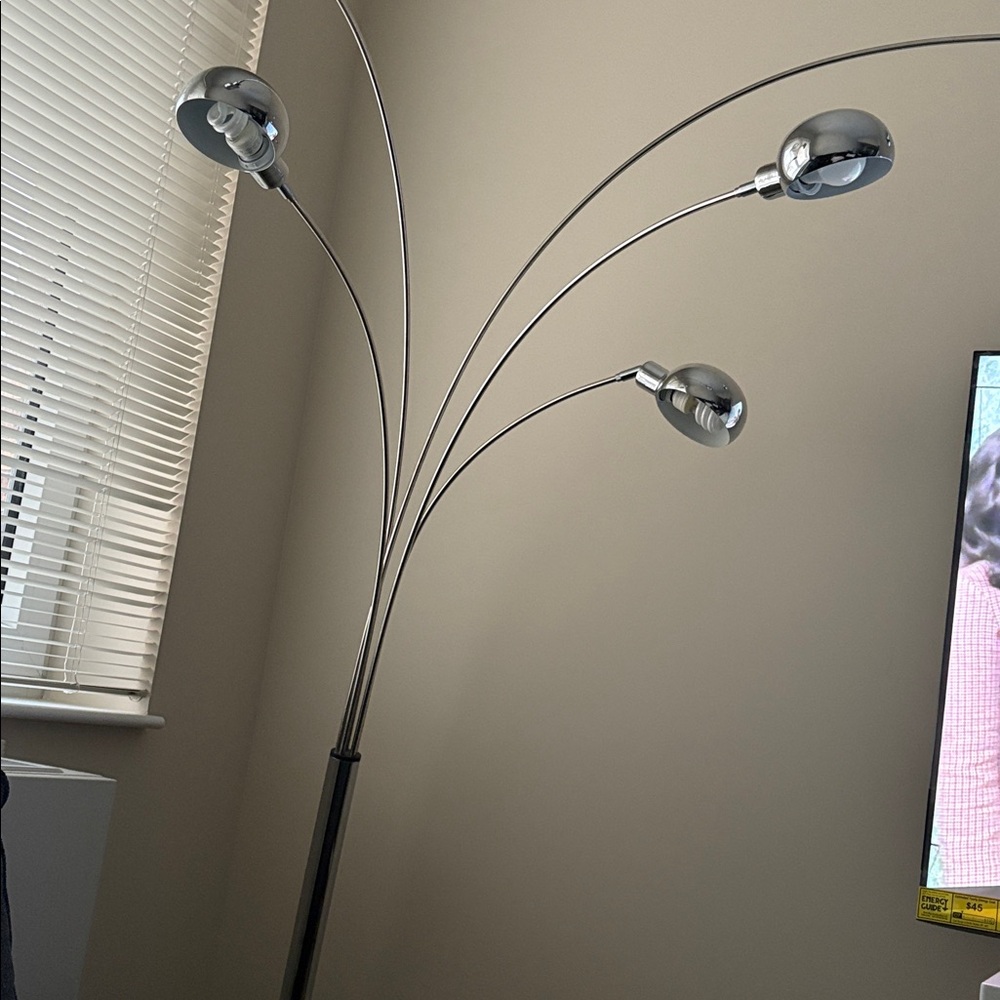 Meet your Posher, Moenette